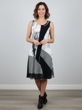 Cativa‎ Sleeveless Dress Black White Floral Abstract Fish Net Size S